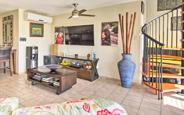 Loiza Condo w/ Rooftop Patio - Walk to Beach!