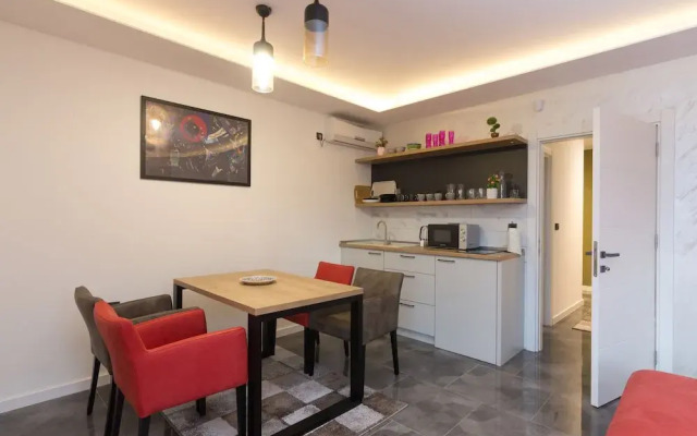 Deluxe Feliciano Apartments