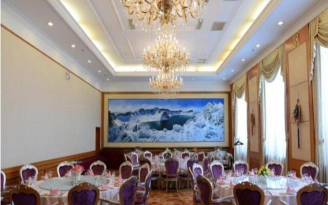Baishan Hotel