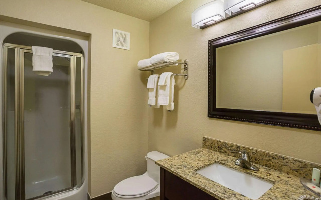 Clarion Inn & Suites