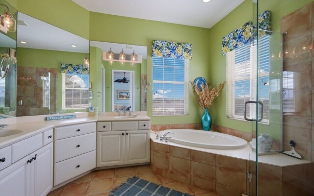 Sunkissed 3 Bedroom Townhouse by RedAwning