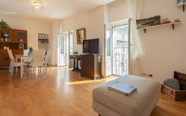 Linda Apartment 3 in Como