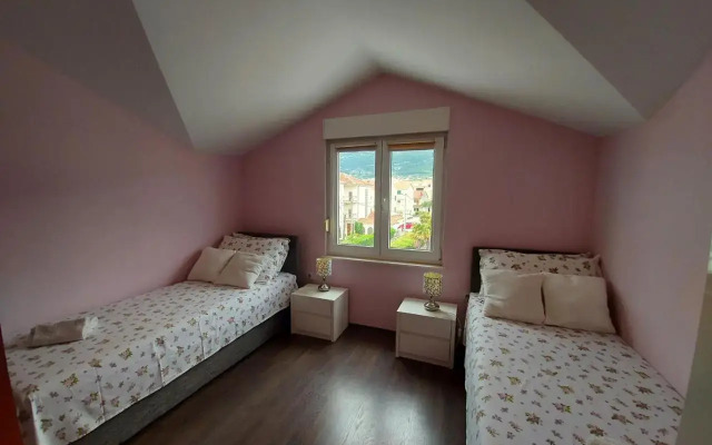 Apartments Karadza