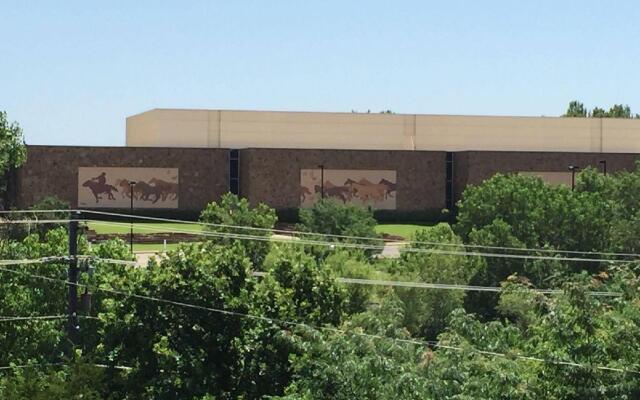 Park Hill Inn and Suites