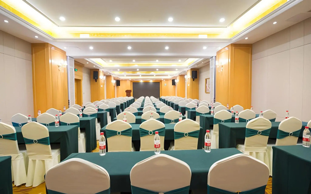 Vienna International Hotel (Zhengzhou FU Tower Metro Station)