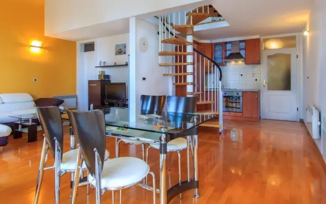 Apartment Near The Beach