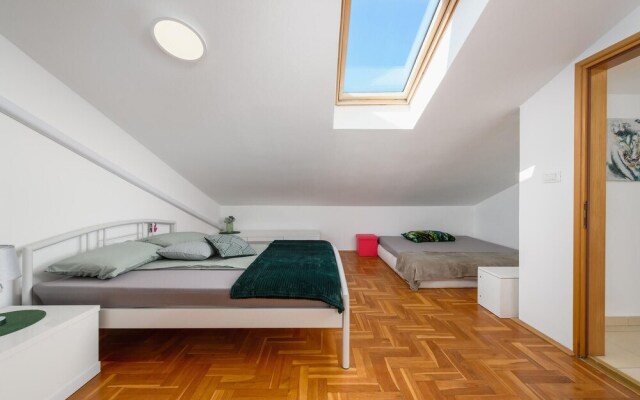 Beautiful Home in Vabriga With Jacuzzi, Wifi and 3 Bedrooms