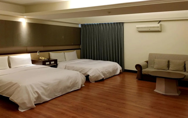 Zaw Jung Business Hotel