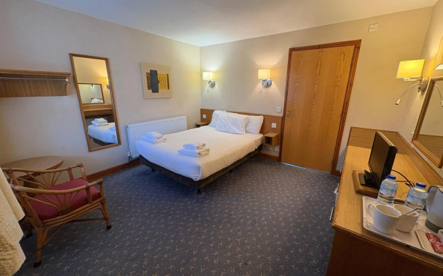 Tollgate Hotel And Leisure