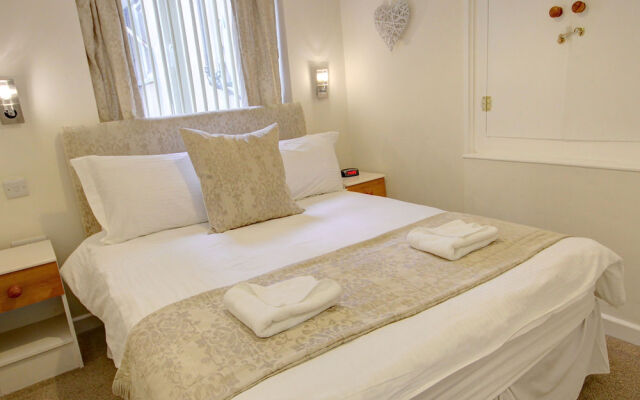 Kensington Court Holiday Apartments
