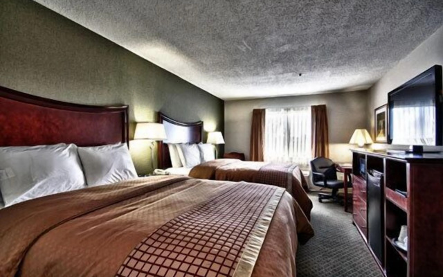 Christopher Inn and Suites