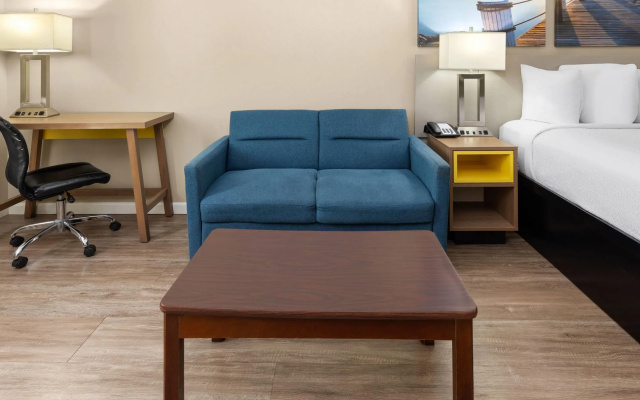 Days Inn by Wyndham Mountain Home