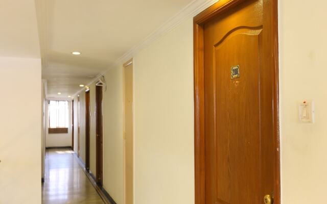 OYO 1081 Hotel Sindhu International