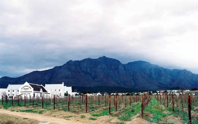 Stellenbosch Lodge