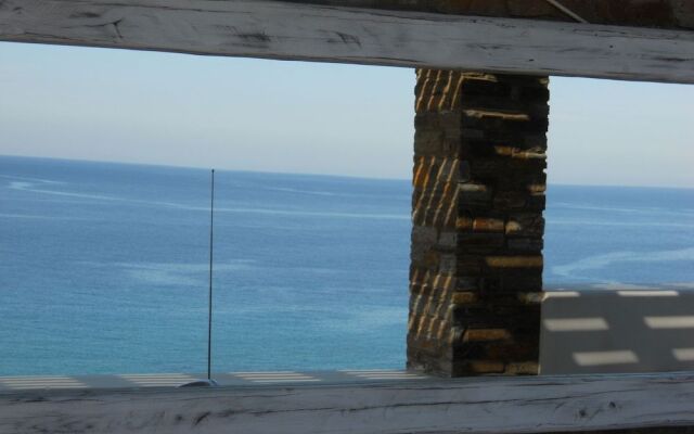 Luxury Villa By The Beach by VillaRentalsgr