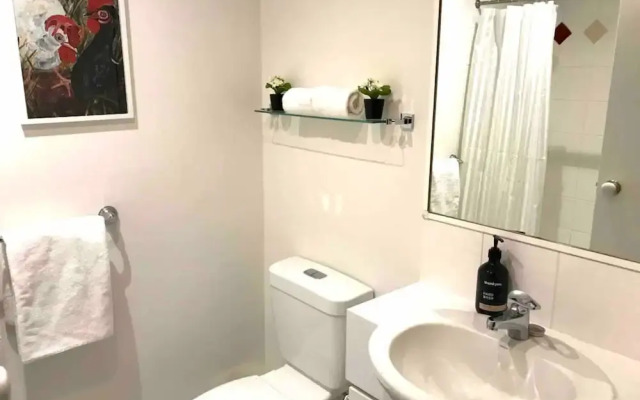 Open-plan Studio In Great Location