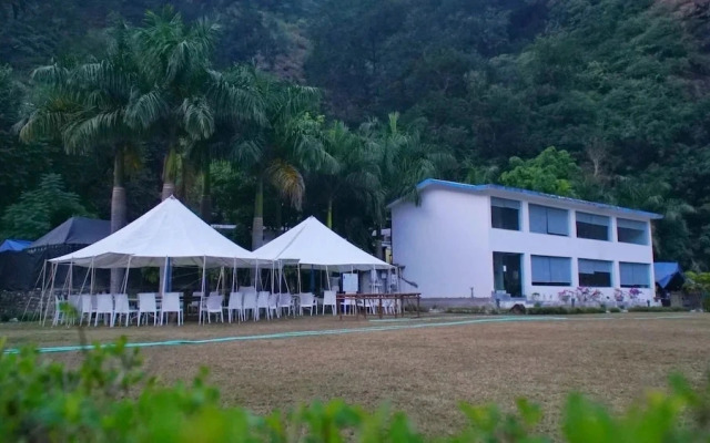 VNA Rafting Camp