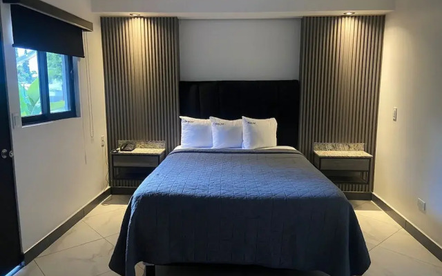 Hotel Suites Royal