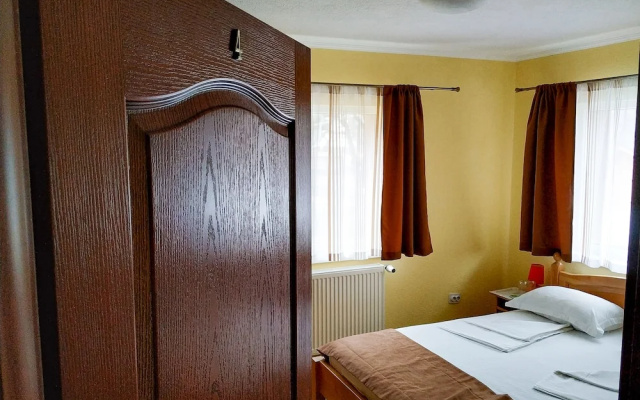 Venesis House