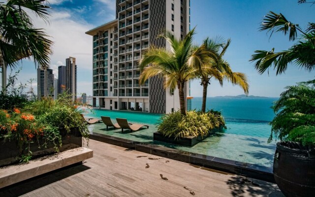 Riviera 1BR Sea View 3901 by Pattaya Holiday