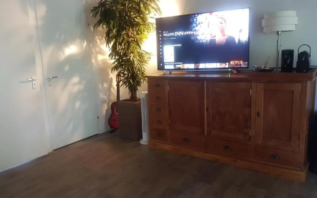 LUXE Bloemenzicht 4 personen, BnB, 10 minuten van zee