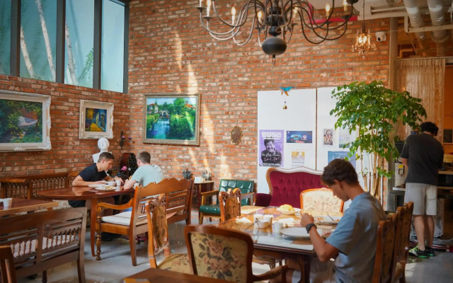 Le Mong Hotel