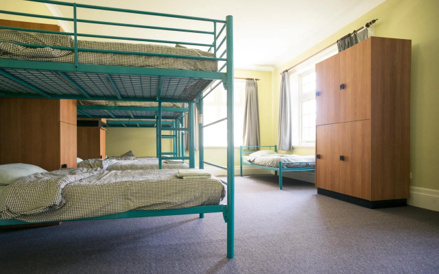 YHA Newcastle Beach