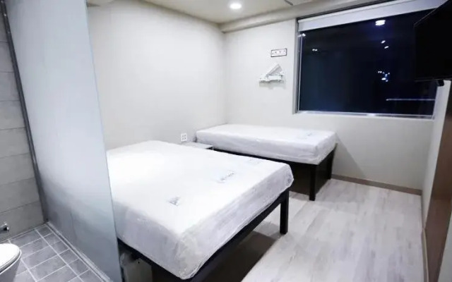 Seoul N Hostel