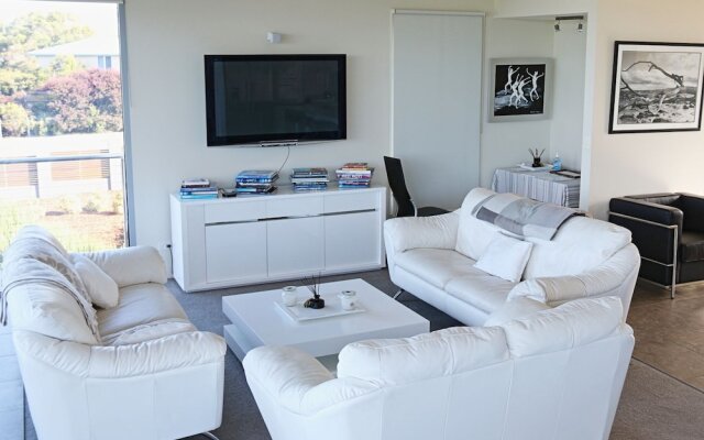 Freycinet Sanctuary at Oyster Bay