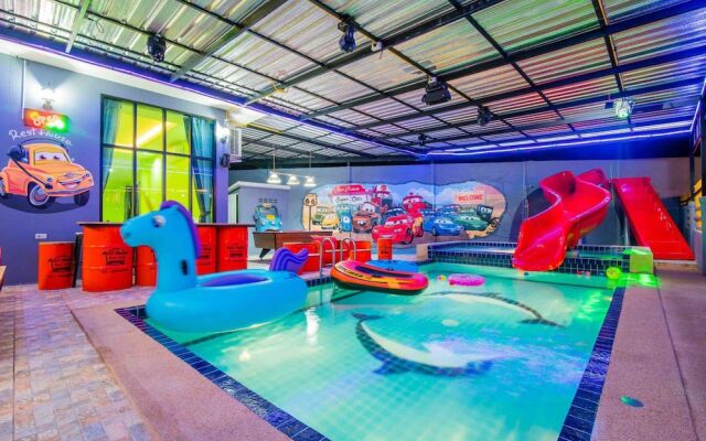 Rest House Supercar Pool Villa