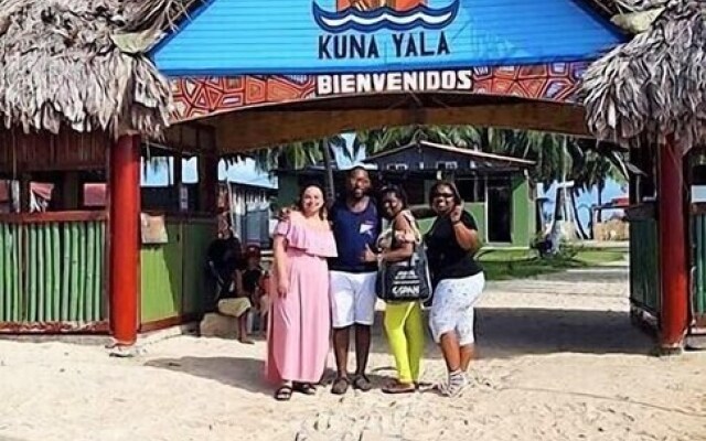 Cabins in Aguja Island