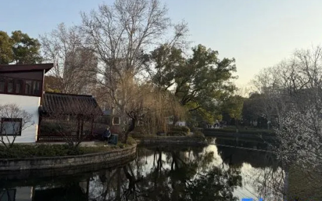 Xinrenren Hotel (Shanghai Daning International Zhabei Park Branch)