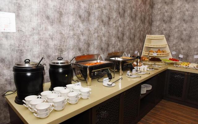 Macara Sheki City Hotel
