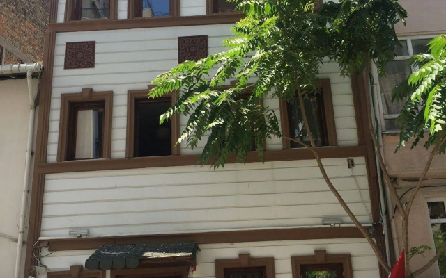 Peteks Hotel