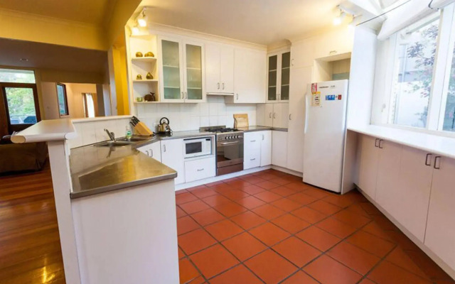 Point Lonsdale Holiday Apartments - Adults only