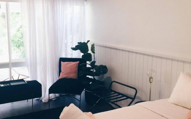Port O Call Motel