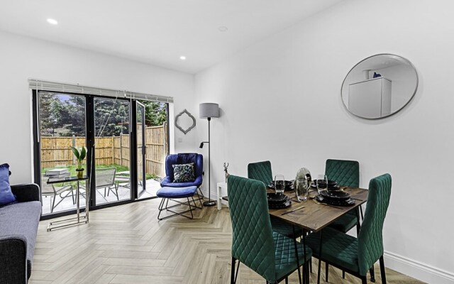 Beautiful 3 Bed Abode in Hanwell