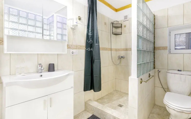 Tropica Home with Barbeque & Ciubar