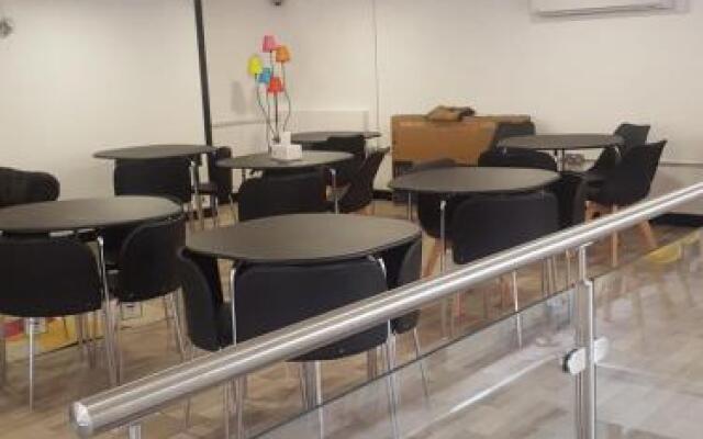 Rahman Piccadilly Hostel