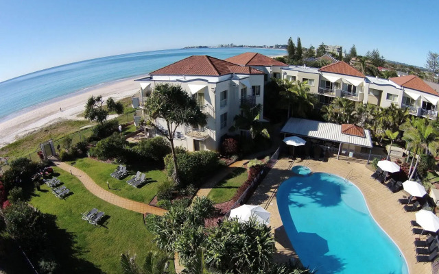 Golden Riviera Beach Resort