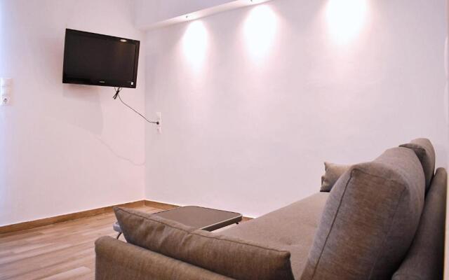 Tzamaros Studios Kythnos