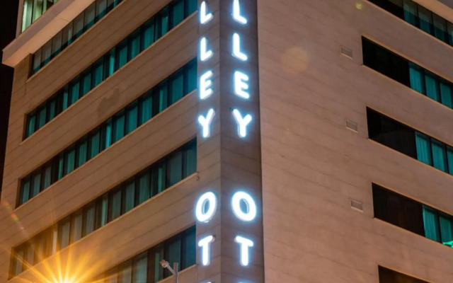 Halley Hotel