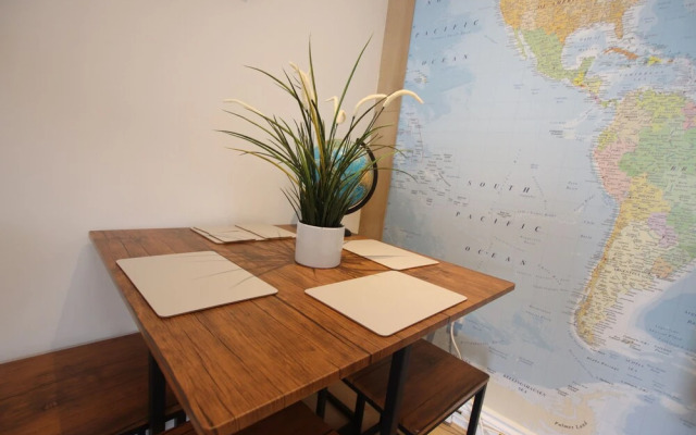 Contemporary 2 bed Flat in Bristol, Free Parking