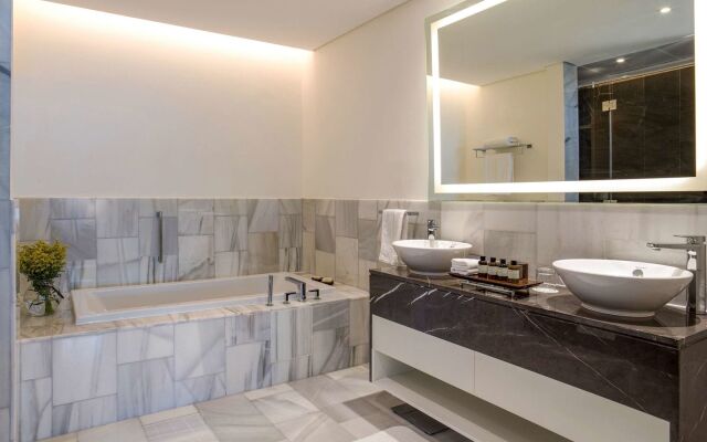 Th8 Palm Dubai Beach Resort, Vignette Collection, by IHG
