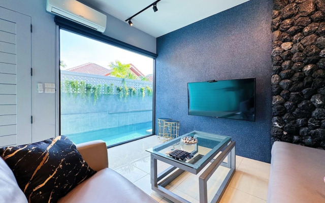 Stylish 3br Pool Villa Walk to Beautiful Naiyang Beach