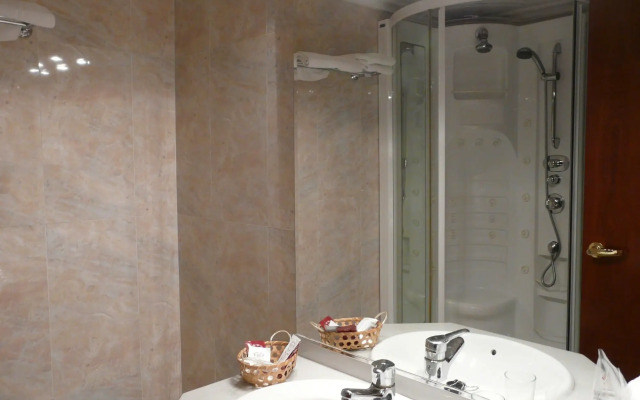 Hotel IDH Angel
