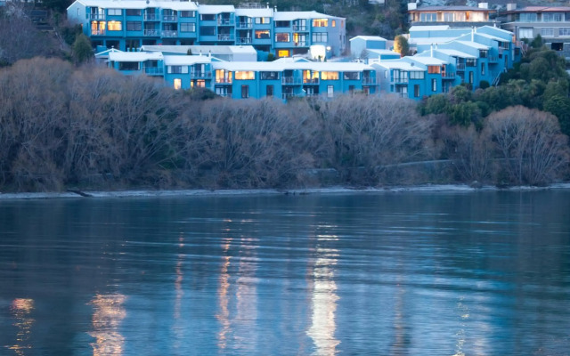 Spinnaker Bay Apartments