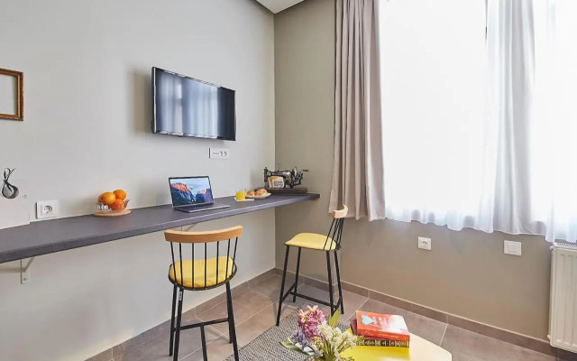 Walk through Athens from 1-bdr next to Acropolis!