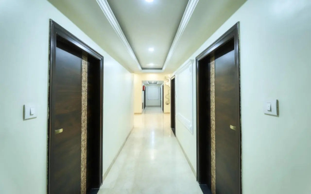 OYO 24106 Shri Raj Laxmi Palace