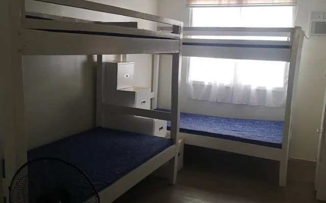 Studio Unit Around Recto U-belt
